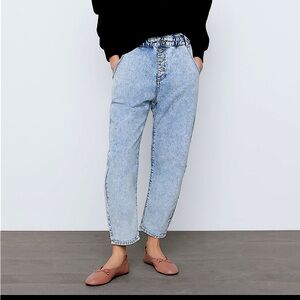 Zara baggy jeans, buttoned, size 27/4 in color faded blue